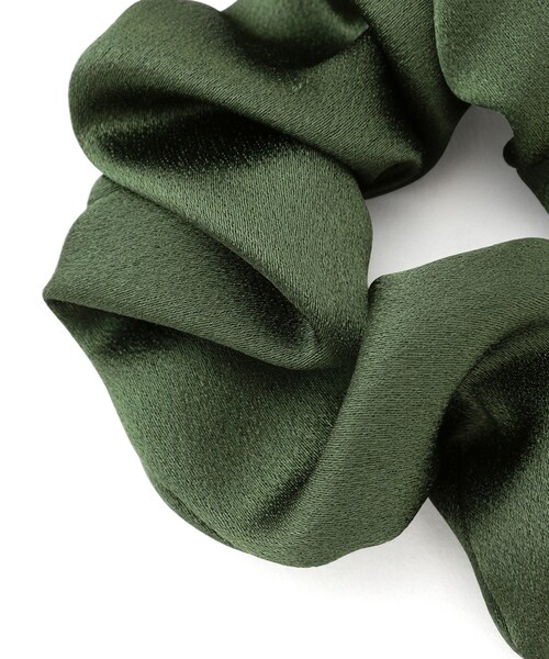 ADAM ET ROPE'（アダムエロペ）の「【MARZOLINE MILANO】Satin Sccumchie No Bow（シュシュ・レディース・ブラック・M）」の3枚目の写真