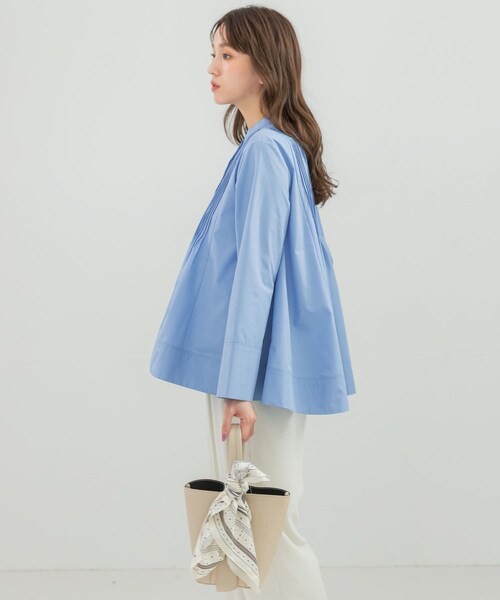 URBAN RESEARCH ROSSO（アーバンリサーチロッソ）の「フレアシルエットピンタックブラウス（シャツ/ブラウス・レディース・OFF WHITE/BLUE・Free）」の18枚目の写真