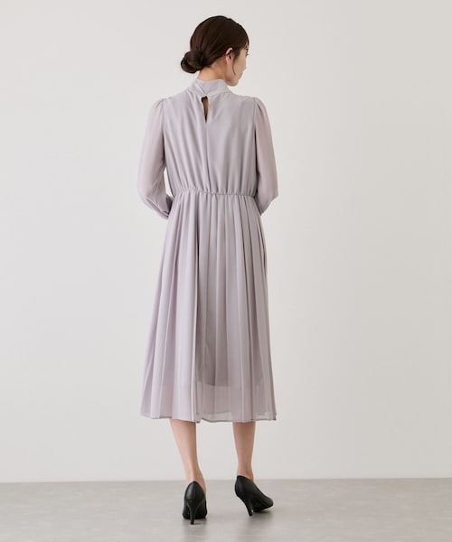 Jayro（ジャイロ）の「ボウタイプリーツワンピース（ワンピース・レディース・ブラック系/ライトグレー/ネイビー・M）」の19枚目の写真