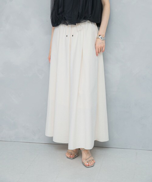 URBAN RESEARCH ROSSO（アーバンリサーチロッソ）の「撥水ギャザーワイドパンツ（その他パンツ・レディース・OFF WHITE/NAVY・36/38）」の4枚目の写真