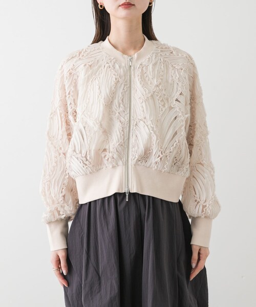 SENSE OF PLACE by URBAN RESEARCH(センスオブプレイスバイアーバンリサーチ)の「コードシシュウブルゾン(ブルゾン・レディース・IVORY/BLACK/BEIGE・one)」の13枚目の写真