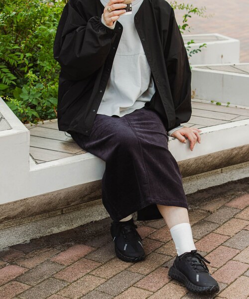 EKAL（エカル）の「『UR TECH』コーデュロイストレートスカート（スカート・レディース・モカ/チャコール/ブラウンカーキ・one）」の6枚目の写真