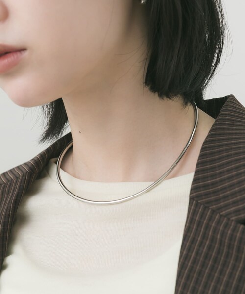 SMELLY（スメリー）の「ステンレススリムネックカフ（ネックレス・レディース・SLV/GLD・-）」の3枚目の写真