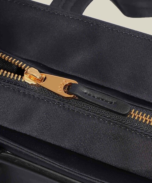 ROPE'（ロペ）の「【E'POR】【A4/PC対応・撥水・軽量】Pac Sac Tote(パックサックトート)/26SS新型（トートバッグ・レディース・ブラック・F）」の11枚目の写真