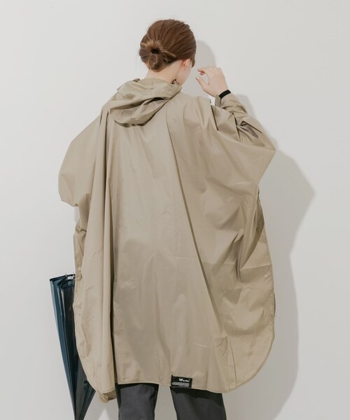 SMELLY（スメリー）の「w.p.c　ユニセックス ウォーターリペレントポンチョ（レインコート/ポンチョ・レディース・BLK/BEG・one）」の13枚目の写真