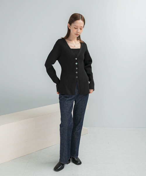 URBAN RESEARCH ROSSO（アーバンリサーチロッソ）の「ELENDEEK　SILHOUETTE ENSEMBLE KT（カーディガン/ボレロ・レディース・BLK/LVD・Free）」の6枚目の写真