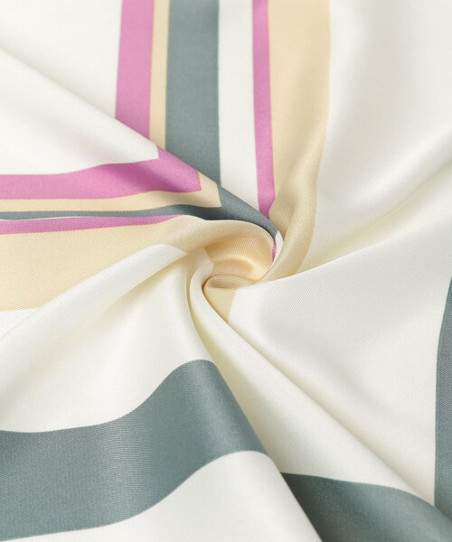 URBAN RESEARCH DOORS（アーバンリサーチドアーズ）の「配色スカーフ（バンダナ/スカーフ・レディース・GREEN/PURPLE/BEIGE・One）」の11枚目の写真