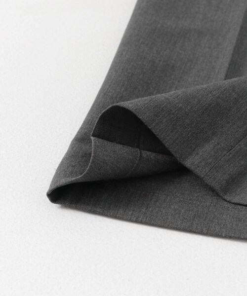URBAN RESEARCH DOORS(アーバンリサーチドアーズ)の「『洗濯可/防シワ』LIFE STYLE TAILOR クリアツイルウォッシャブルパンツ(スラックス・メンズ・GRAY・44/46/48/50)」の16枚目の写真
