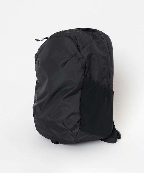 URBAN RESEARCH DOORS(アーバンリサーチドアーズ)の「patagonia Atom Day Pack 24L(バックパック/リュック・レディース・SRPO/BLK/SMDB・one)」の1枚目の写真