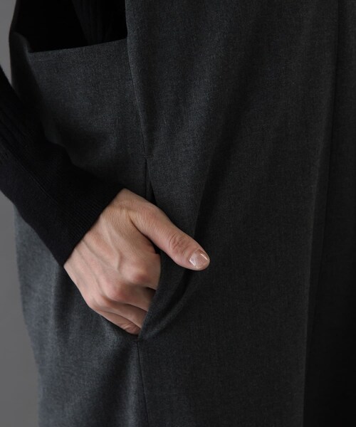 URBAN RESEARCH DOORS（アーバンリサーチドアーズ）の「FORK&SPOON　ウールライクジャンパースカート（ワンピース・レディース・BLACK/TOPCCL・1/2）」の19枚目の写真