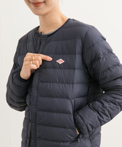 URBAN RESEARCH DOORS（アーバンリサーチドアーズ）の「DANTON　INNERDOWN CREWNECK JACKET（その他アウター・レディース・BLACK/OYSTER WH/NAVY・S）」の3枚目の写真