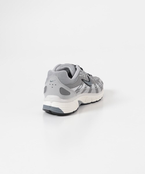 URBAN RESEARCH DOORS(アーバンリサーチドアーズ)の「NIKE P-6000(スニーカー・メンズ・SMOKEGREY・26/26.5/27/27.5/28/28.5)」の5枚目の写真