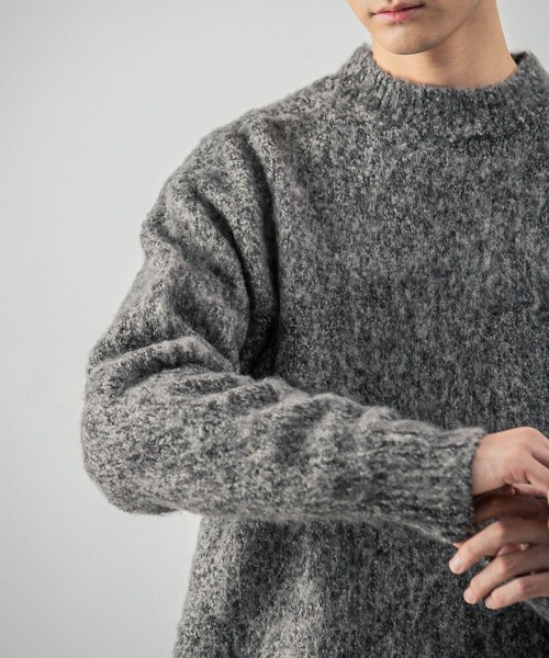 URBAN RESEARCH（アーバンリサーチ）の「new basic MOULINE SHAGGY KNIT（ニット/セーター・メンズ・CHARCOAL/NAVY・M/L）」の5枚目の写真