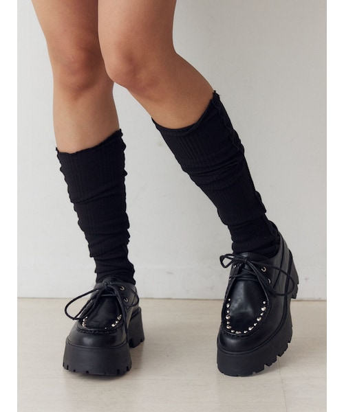 jouetie（ジュエティ）の「オーバーソールスタッズチロリアンシューズ（ローファー・レディース・ブラック/ブルー・M/L）」の4枚目の写真