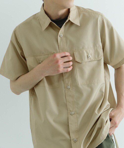 ITEMS URBANRESEARCH(アイテムズ アーバンリサーチ)の「TAION Military Half Sleeve Shirts(シャツ/ブラウス・メンズ・BLK/OLV/D.SAGE GRN/CREAM/L.BRN・M/L)」の8枚目の写真