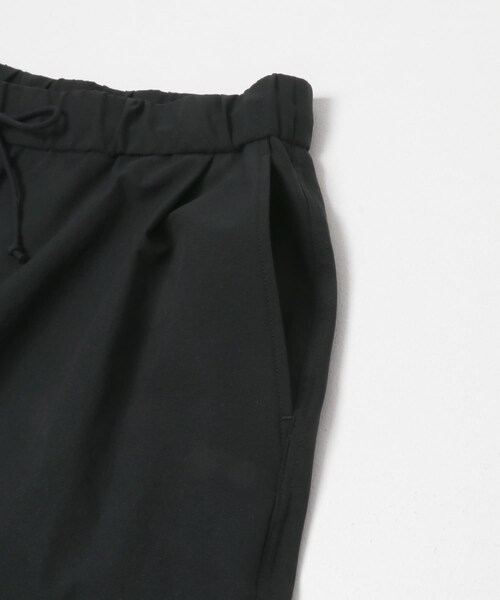 URBAN RESEARCH（アーバンリサーチ）の「THE DAY　QUICK DRY STRETCH EASY SHORTS（その他パンツ・メンズ・BLACK・1/2）」の6枚目の写真