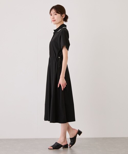 Jayro(ジャイロ)の「襟付きウエスト絞りワンピース(ワンピース・レディース・ブラック/ベージュ/ネイビー・M)」の21枚目の写真