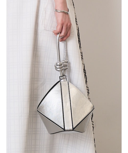 ELENDEEK(エレンディーク)の「TRIANGLE 2WAY BAG(ハンドバッグ・レディース・ブラック/ボルドー/シルバー・F)」の9枚目の写真
