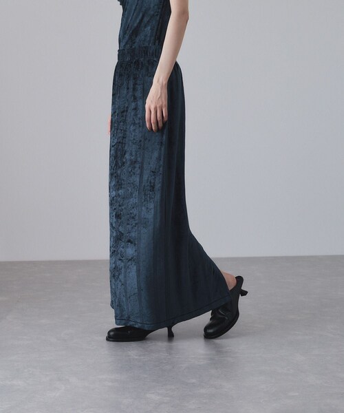 ADAM ET ROPE'（アダムエロペ）の「【Miller for ADAM ET ROPE'】別注 ベロアSkirt（スカート・レディース・グリーン/ネイビー・F）」の10枚目の写真