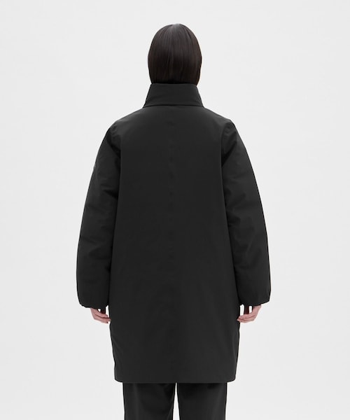 ADAM ET ROPE'(アダムエロペ)の「【J'aDoRe・店舗限定】【DESCENTE ALLTERRAIN(デサント オルテライン)】 INVISIBLE DOWN COAT INV-03L(ダウンジャケット/コート・レディース・ブラック/オフホワイト・M/S)」の21枚目の写真
