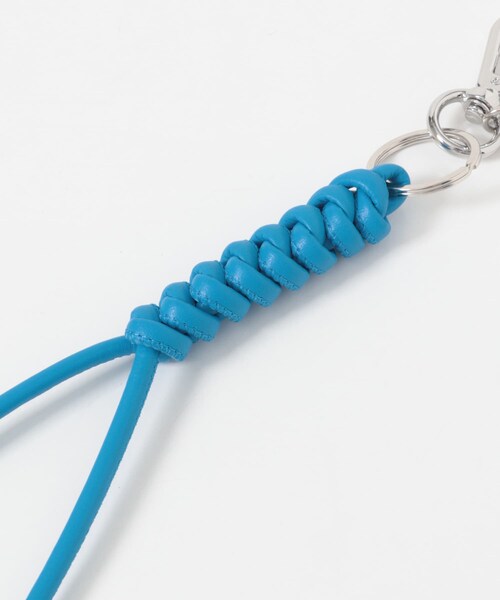 URBAN RESEARCH（アーバンリサーチ）の「『一部別注カラー』ITTI　CRISTY SNAKEKNOT CHARM（キーホルダー・メンズ・O.BLUE/別注RED・One）」の5枚目の写真