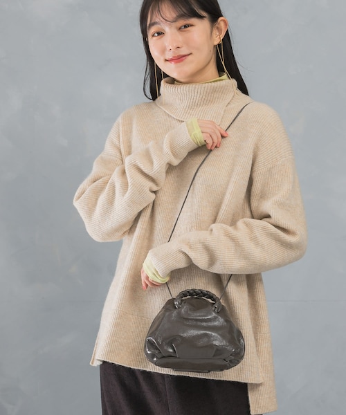 URBAN RESEARCH ROSSO（アーバンリサーチロッソ）の「スリットタートルネックニット（ニット/セーター・レディース・L.GRAY/L.BEIGE/MIX PINK・FREE）」の2枚目の写真