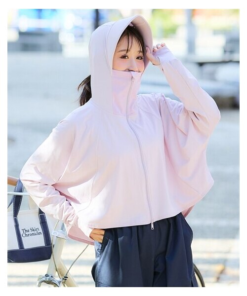 nissen（ニッセン）の「まるっと顔までUVパーカーポンチョ＜大きいサイズ有＞（パーカー・レディース・ネイビーグレー/黒/グレージュ/ラベンダー・S/M/L/LL/3L/4L/5L/6L/8L/10L）」の4枚目の写真