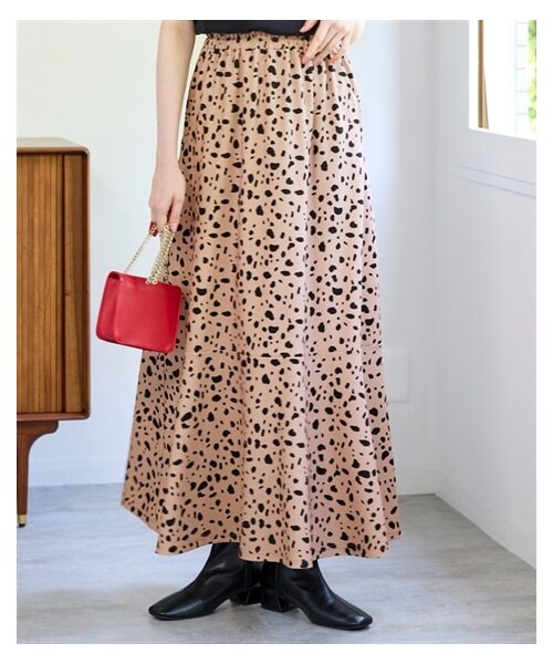 nissen（ニッセン）の「大きいサイズ マーメイドシルエットスカート（スカート・レディース・黒/インクブルー/パープル/線画フラワー(オフホワイト)/ダルメシアンモカ・L/LL/3L/4L/5L/6L/8L/10L）」の5枚目の写真