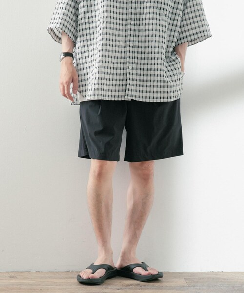 ITEMS URBANRESEARCH(アイテムズ アーバンリサーチ)の「シルキーナイロン 多機能 ショートパンツ(その他パンツ・メンズ・CHA/BLK/NVY・M/L)」の9枚目の写真