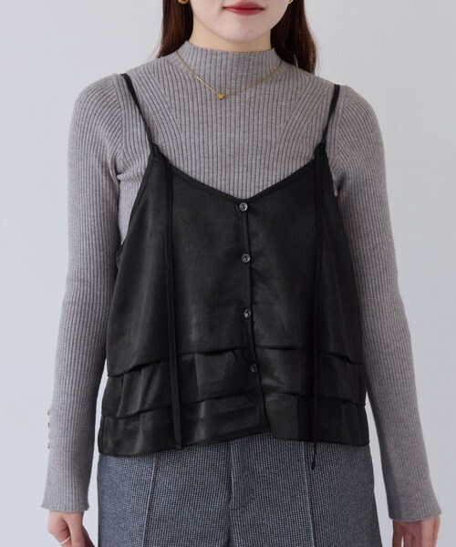 VIS（ビス）の「【WEB限定】サテンフリルビスチェ/2WAY（キャミソール・レディース・ブラック/ダークブラウン系/ベージュ系・F）」の20枚目の写真