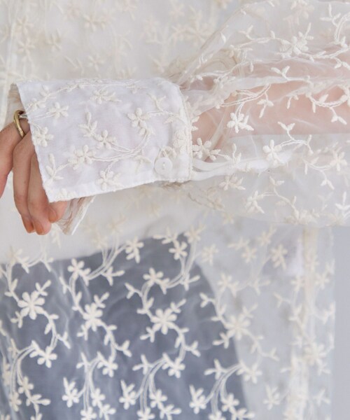 VIS（ビス）の「刺しゅうレースオーバーシャツ（シャツ/ブラウス・レディース・キナリ系・F）」の17枚目の写真