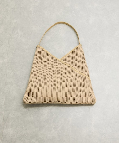 ADAM ET ROPE'(アダムエロペ)の「メッシュワンショルダーバッグ(ショルダーバッグ・レディース・ブラック/ベージュ・F)」の2枚目の写真