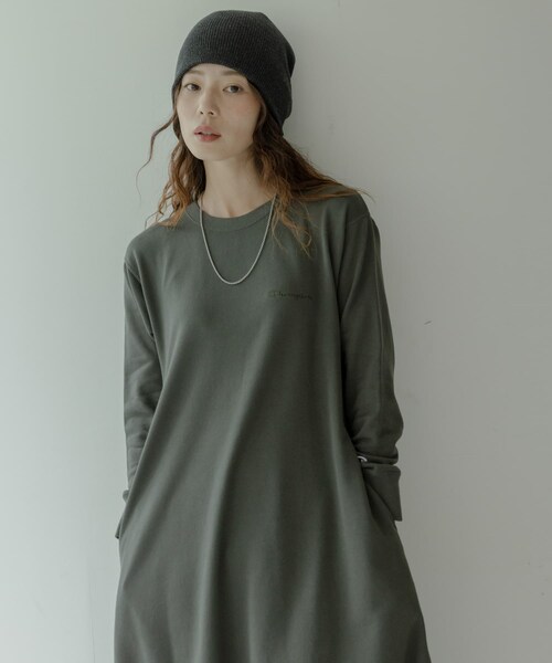 URBAN RESEARCH Sonny Label（アーバンリサーチサニーレーベル）の「『別注』Champion×Sonny Label　裏毛スウェットテントワンピース（ワンピース・レディース・オフブラック/ブラック/グレー・S/FREE）」の6枚目の写真