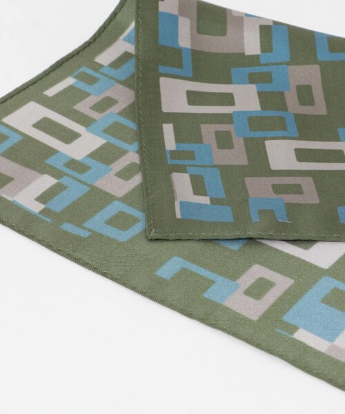 URBAN RESEARCH DOORS（アーバンリサーチドアーズ）の「LIFE STYLE TAILOR　シルクプリントチーフ（ハンカチ/ハンドタオル・メンズ・GRAY/NAVY/BROWN/GREEN・-）」の15枚目の写真