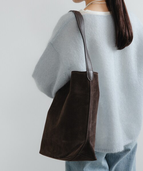 URBAN RESEARCH（アーバンリサーチ）の「ワンハンドルスウェードトートバッグ（トートバッグ・レディース・GREGE/D.BROWN・-0）」の6枚目の写真