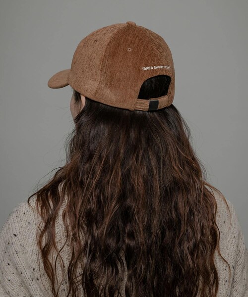 URBAN RESEARCH Sonny Label（アーバンリサーチサニーレーベル）の「ベロアタッチバックロゴCAP（キャップ・レディース・Lベージュ/キャメル/ネイビー・one）」の3枚目の写真