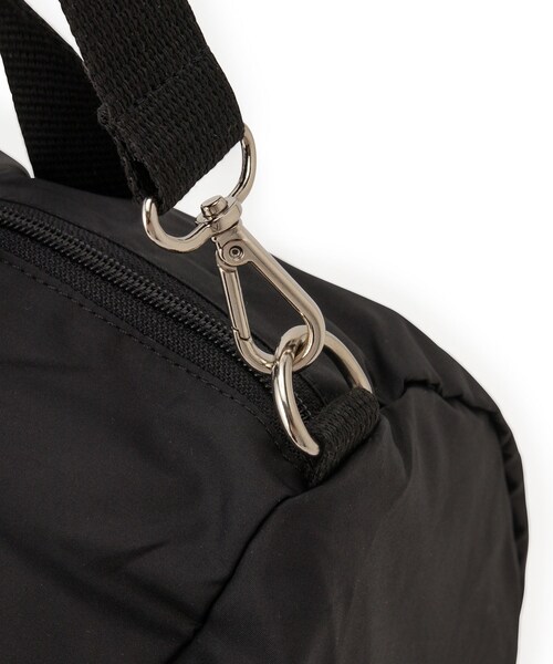 ADAM ET ROPE'(アダムエロペ)の「【ROYAL CITY PARK】ROLLING BOSTON BAG(ボストンバッグ・レディース・チャコール/ネイビー/レッド・F)」の8枚目の写真