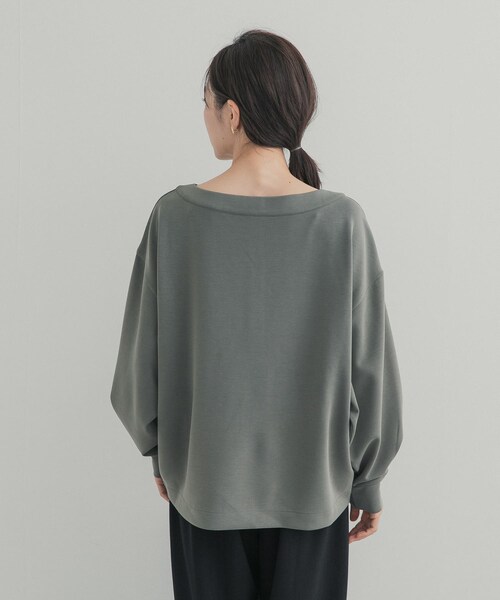 URBAN RESEARCH DOORS（アーバンリサーチドアーズ）の「2WAYフィブリルプルオーバー（Tシャツ/カットソー・レディース・CHARCOAL/KHAKI・Free）」の16枚目の写真