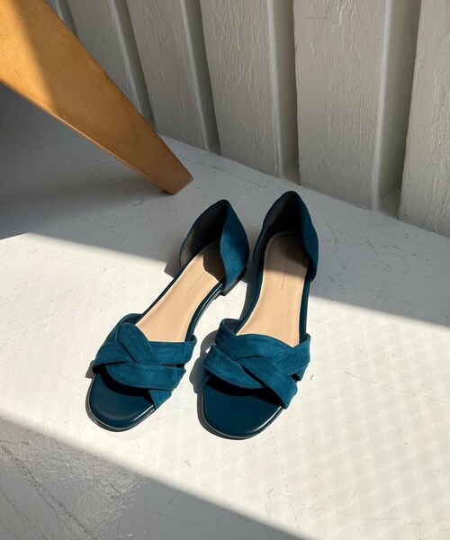 URBAN RESEARCH DOORS（アーバンリサーチドアーズ）の「『一部WEB限定カラー』セパレートフラットサンダル（サンダル・レディース・L.BEIGE/BLACK/CAMEL/BLUE・36/37/38）」の4枚目の写真