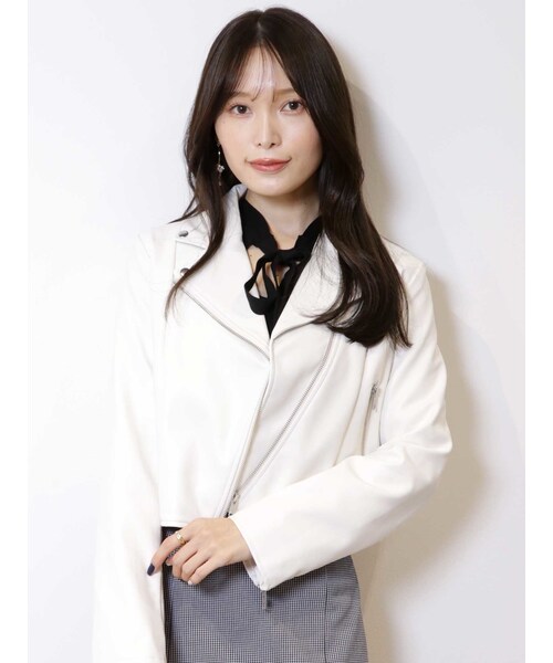 MERCURYDUO（マーキュリーデュオ）の「フェイクレザーコンパクトライダースジャケット（ライダースジャケット・レディース・ブラック/ベージュ/オフホワイト/アイボリー・S/M/F）」の10枚目の写真