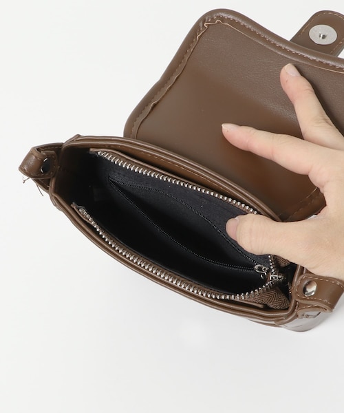 URBAN RESEARCH ROSSO（アーバンリサーチロッソ）の「ベルト付フラップショルダーバッグ（ショルダーバッグ・レディース・BLACK/BROWN/BEG×BRN・-）」の11枚目の写真