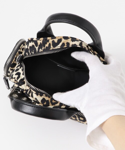 URBAN RESEARCH（アーバンリサーチ）の「GANNI　Bucky Polochon Small P（ハンドバッグ・レディース・Leopard・-）」の8枚目の写真