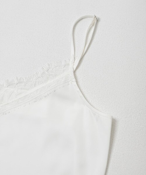 URBAN RESEARCH（アーバンリサーチ）の「レースアシメキャミソール（キャミソール・レディース・OFF WHITE/BLACK・Free）」の5枚目の写真