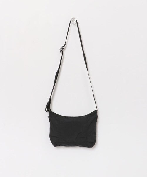 URBAN RESEARCH DOORS(アーバンリサーチドアーズ)の「DANTON SAINT-OUEN 1.2(ショルダーバッグ・メンズ・MUSTARD/RED/CHARCOAL/BLACK/GREIGE/PURPLE・one)」の9枚目の写真