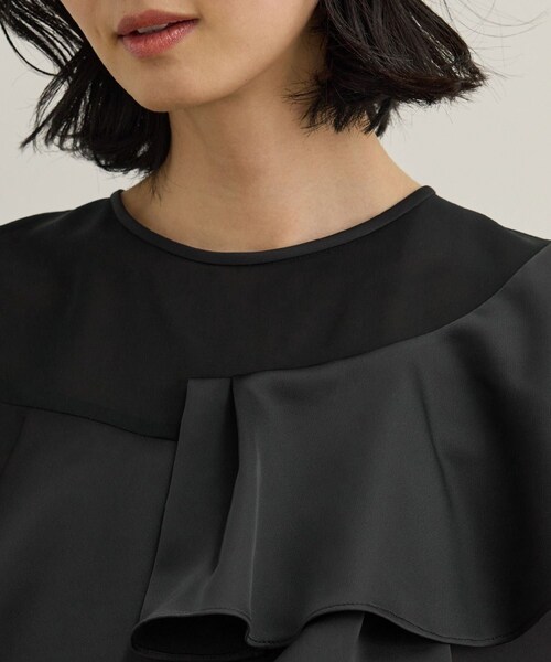 ROPE'(ロペ)の「サテンラッフルブラウス/洗える(シャツ/ブラウス・レディース・ブラック/オフホワイト・F)」の20枚目の写真