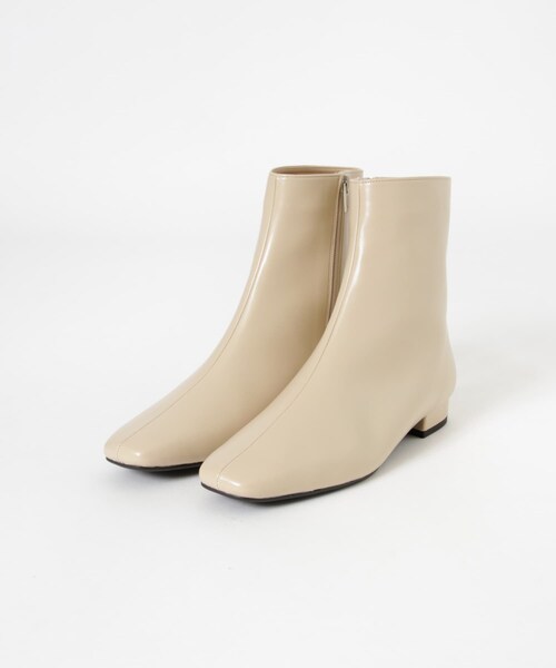 URBAN RESEARCH(アーバンリサーチ)の「『MADE IN JAPAN』スクエアトゥローヒールショートブーツ(ブーツ・レディース・IVORY/BLACK・23.5/24/24.5/25)」の10枚目の写真