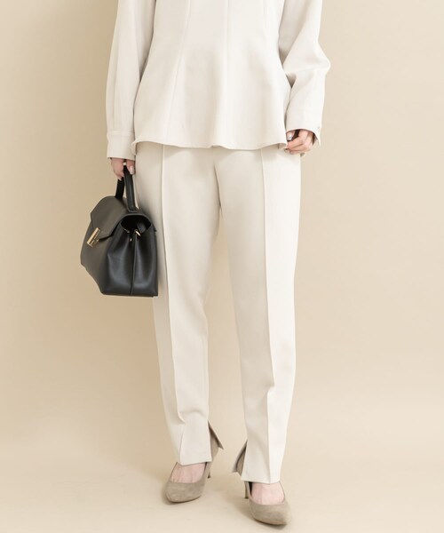 URBAN RESEARCH ROSSO（アーバンリサーチロッソ）の「『WEB/一部店舗限定』『SHORT/TALLサイズあり』ペプラムブラウス+テーパードパンツ（セットアップ・レディース・ECRU/NAVY・Short/36/38/TALL）」の17枚目の写真