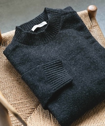 ウール混もちもちハイネックニット