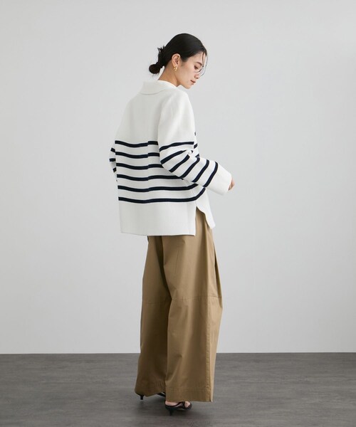 ADAM ET ROPE'(アダムエロペ)の「【WEB・一部店舗限定】スキッパーニットプルオーバー(ニット/セーター・レディース・ブラック/グレー/オフホワイト・F)」の17枚目の写真