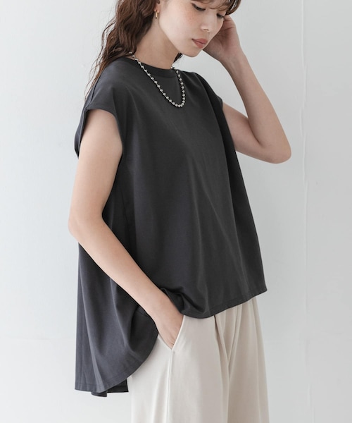 URBAN RESEARCH Sonny Label（アーバンリサーチサニーレーベル）の「接触冷感バックフレアフレンチTシャツ（Tシャツ/カットソー・レディース・オフ/チャコール/コーラルレッド・Free）」の2枚目の写真